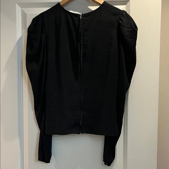 Aritzia Wilfred Black Ruched Puff Sleeve Blouse - Picture 7 of 12